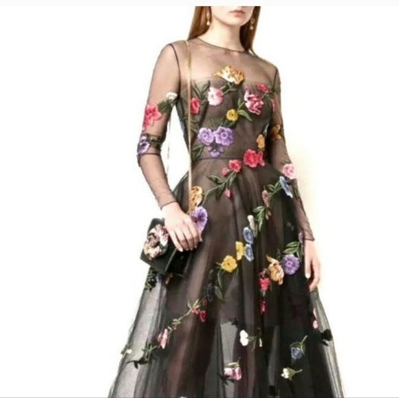 ♥️NWTEmbroidered 3D Flowers Lace tule Fully lined Dress. XL